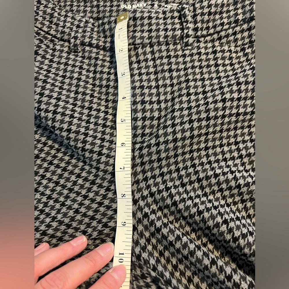 Chic Old Navy Houndstooth Patterned Pixie Pants - image 7